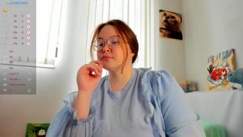 Snapshot of debbiewood chatting on September 22, 5:17 am DeboraDebbieDee online show from September 22, 5:17 am
