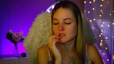 Debora online show from December 2, 4:03 am