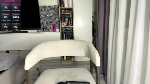 Nicole online show from May 9, 7:05 pm