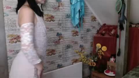 DebraMilf online show from February 1, 3:30 am