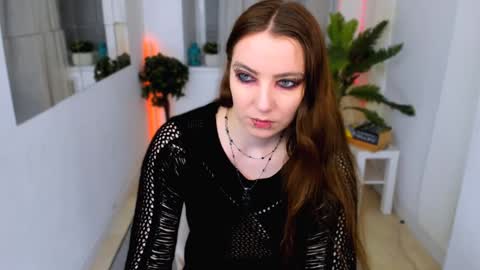 Snapshot of deca_dance chatting on February 2, 5:59 pm Ask me online show from February 2, 5:59 pm