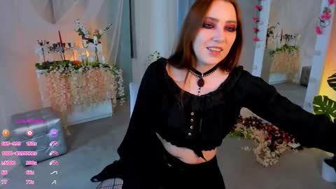 Snapshot of deca_dance chatting on February 20, 4:25 pm Ask me online show from February 20, 4:25 pm