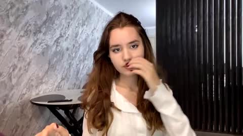 Anna online show from September 18, 3:10 pm