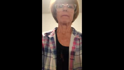 deelightful4you online show from April 20, 1:52 am