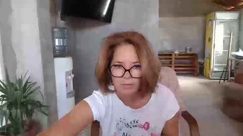 hi guys i m a cute milf i m here for good time and nice people pls be respectfool and enjoy me online show from September 22, 8:24 am