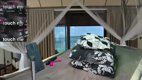 Snapshot of deeplyasian chatting on September 18, 8:57 am Deeply Asian style... Nice to meet you thumb up me please help us. online show from September 18, 8:57 am