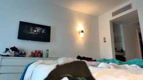 deepthroatqueen33 online show from December 19, 1:36 pm