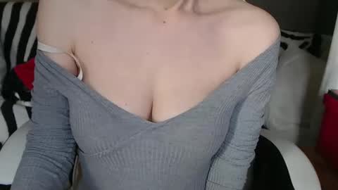 KamiDevi online show from January 27, 2:46 pm