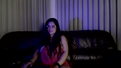 Snapshot of deesseluxure_ chatting on January 16, 5:53 am Andre online show from January 16, 5:53 am