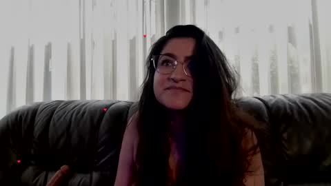 Snapshot of deesseluxure_ chatting on January 28, 3:46 pm Andre online show from January 28, 3:46 pm