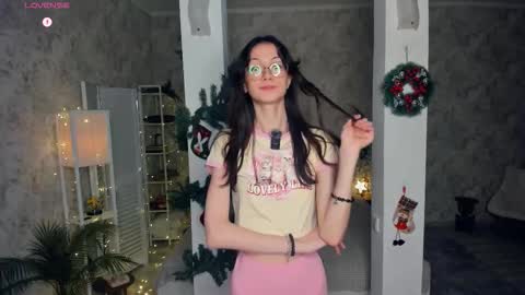 Amy online show from December 18, 7:18 pm