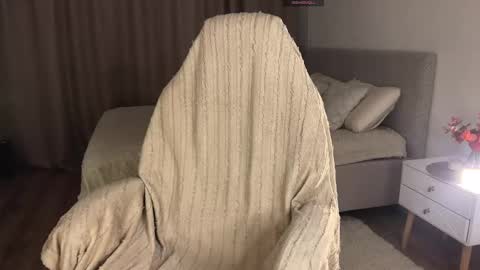 Dia online show from October 23, 5:41 pm