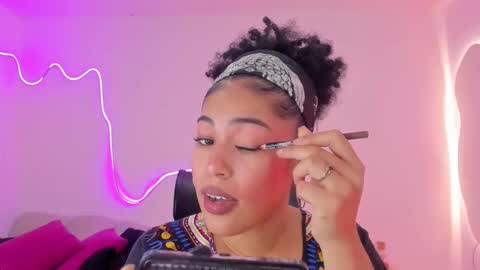 Snapshot of delaylacruz chatting on October 13, 9:39 pm D E L A Y L A online show from October 13, 9:39 pm