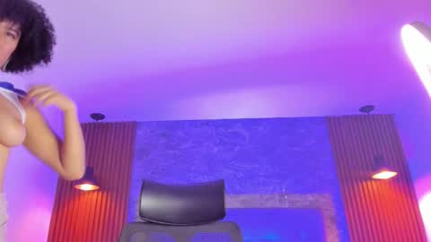 Snapshot of delaylacruz chatting on November 1, 3:05 pm D E L A Y L A online show from November 1, 3:05 pm