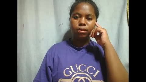deliah712909 online show from January 14, 6:38 pm