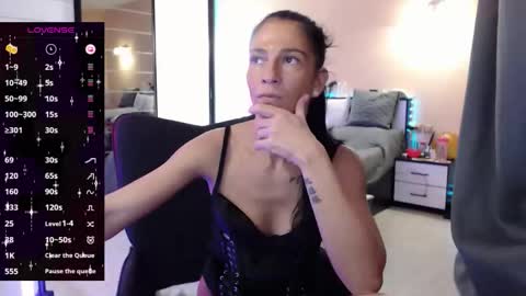 Nicole online show from October 7, 8:52 am