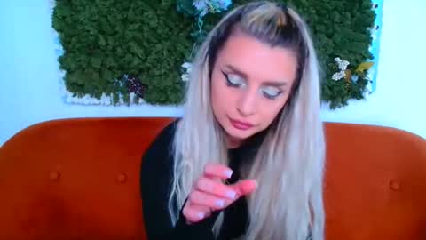 deliciaalove online show from March 7, 6:59 pm