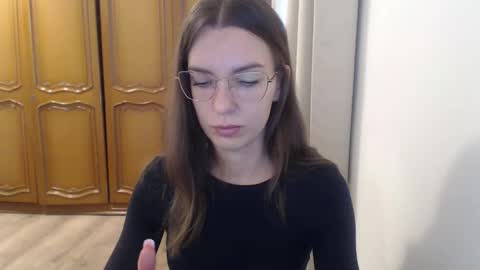 Aurora online show from October 30, 9:00 am