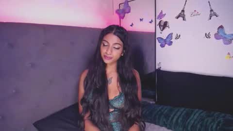 Snapshot of delilah_blazee chatting on October 30, 3:42 am Delilah Blaze online show from October 30, 3:42 am