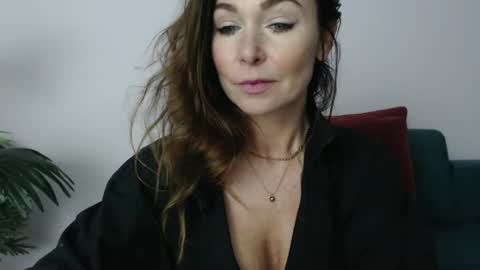 Snapshot of delilah_sweet chatting on January 9, 3:55 pm delilah_sweet online show from January 9, 3:55 pm