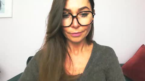 delilah_sweet online show from September 25, 3:44 pm