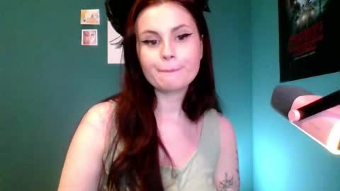 Snapshot of dellacrush_ chatting on February 24, 8:36 pm dellacrush_ online show from February 24, 8:36 pm