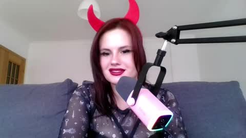 Snapshot of dellacrush_ chatting on March 7, 2:56 pm dellacrush_ online show from March 7, 2:56 pm