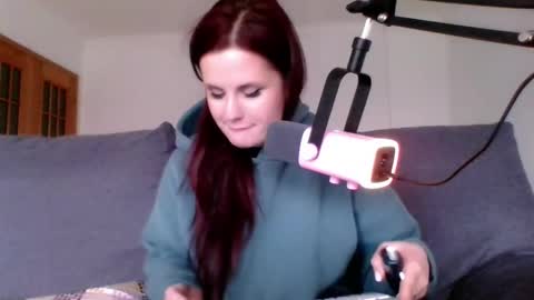 Snapshot of dellacrush_ chatting on March 10, 3:20 pm dellacrush_ online show from March 10, 3:20 pm