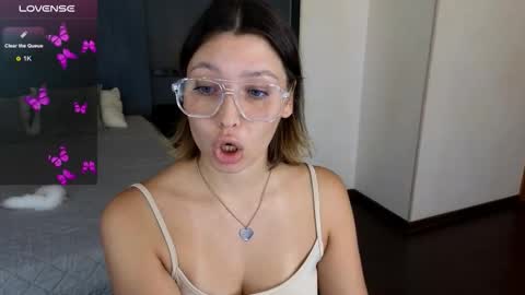 Snapshot of demi_loran chatting on October 4, 7:29 pm DEMI online show from October 4, 7:29 pm