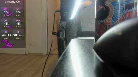 Snapshot of demi_loran chatting on September 20, 5:50 am DEMI online show from September 20, 5:50 am