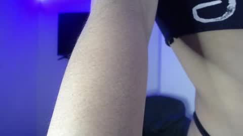 Snapshot of dena_k_ chatting on December 11, 10:06 pm Dena k s online show from December 11, 10:06 pm