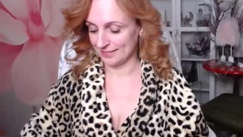 Snapshot of denhiey_here chatting on January 21, 6:12 pm denhiey online show from January 21, 6:12 pm