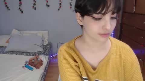 Denisse    schedule Monday to Friday 1300-1900 mexican time Saturday-maybe it could be a surprise IDEPENDENT MODEL online show from December 27, 11:53 pm