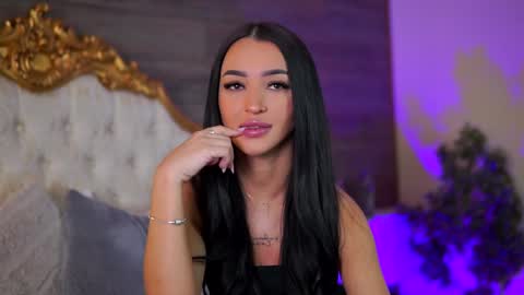 denisedevilles online show from February 8, 9:03 am