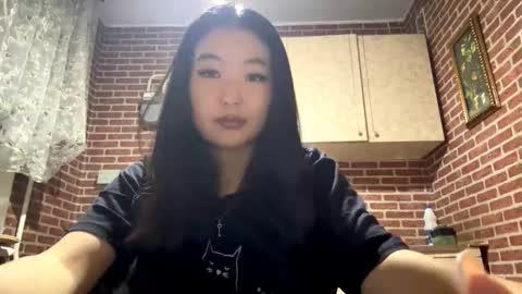 Emma online show from November 10, 1:50 pm