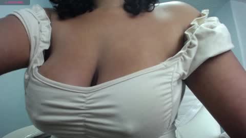 Snapshot of dephne_ chatting on December 15, 2:27 pm Dephne online show from December 15, 2:27 pm
