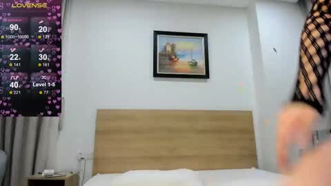 Snapshot of derrylove chatting on October 15, 12:41 pm Derry online show from October 15, 12:41 pm