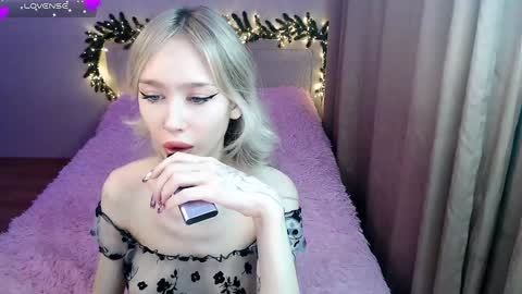 Snapshot of des_ch chatting on January 18, 7:15 pm Ari online show from January 18, 7:15 pm
