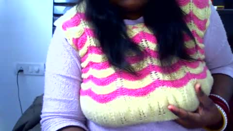 Snapshot of desi_punjabn chatting on January 7, 3:14 am simran online show from January 7, 3:14 am