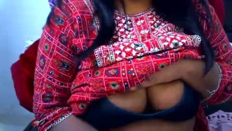 Snapshot of desi_punjabn chatting on February 26, 3:35 am simran online show from February 26, 3:35 am