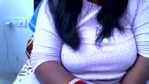 Snapshot of desi_punjabn chatting on December 3, 3:18 am simran online show from December 3, 3:18 am