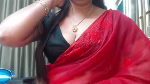 Snapshot of desimaisa130 chatting on December 29, 5:12 pm Maisa online show from December 29, 5:12 pm