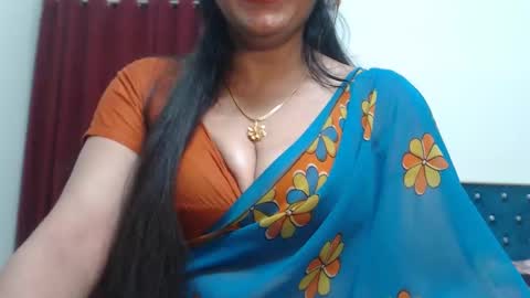 Snapshot of desimaisa130 chatting on September 16, 4:37 pm Maisa online show from September 16, 4:37 pm