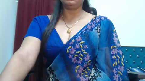 Snapshot of desimaisa130 chatting on September 23, 12:31 am Maisa online show from September 23, 12:31 am