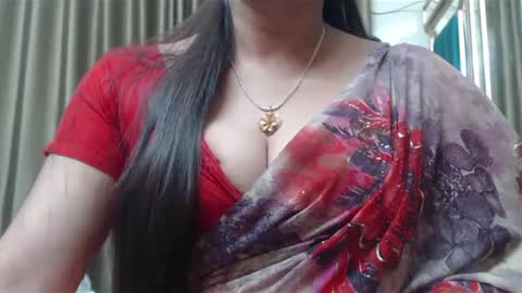 Snapshot of desimaisa130 chatting on December 28, 3:48 pm Maisa online show from December 28, 3:48 pm