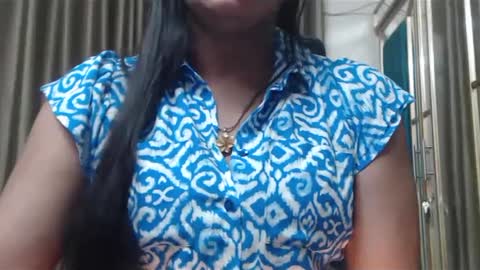 Snapshot of desimaisa130 chatting on February 3, 5:35 pm Maisa online show from February 3, 5:35 pm