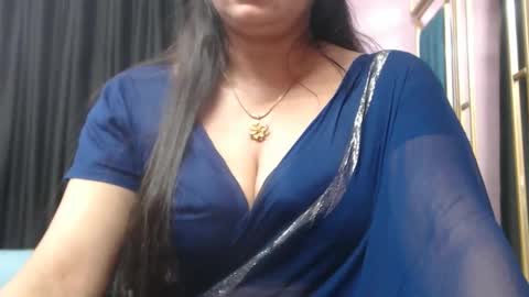 Snapshot of desimaisa130 chatting on October 23, 4:13 pm Maisa online show from October 23, 4:13 pm