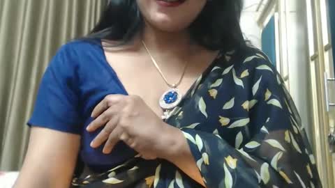 Snapshot of desimaisa130 chatting on January 22, 3:29 pm Maisa online show from January 22, 3:29 pm