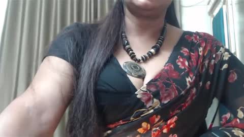 Snapshot of desimaisa130 chatting on January 25, 4:31 pm Maisa online show from January 25, 4:31 pm