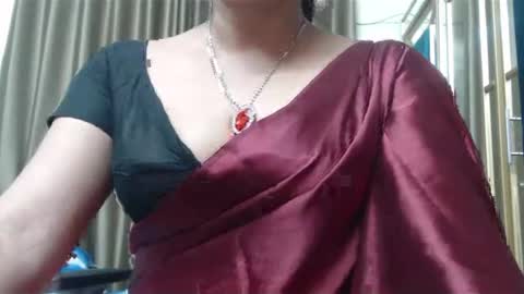 Snapshot of desimaisa130 chatting on December 30, 5:34 pm Maisa online show from December 30, 5:34 pm